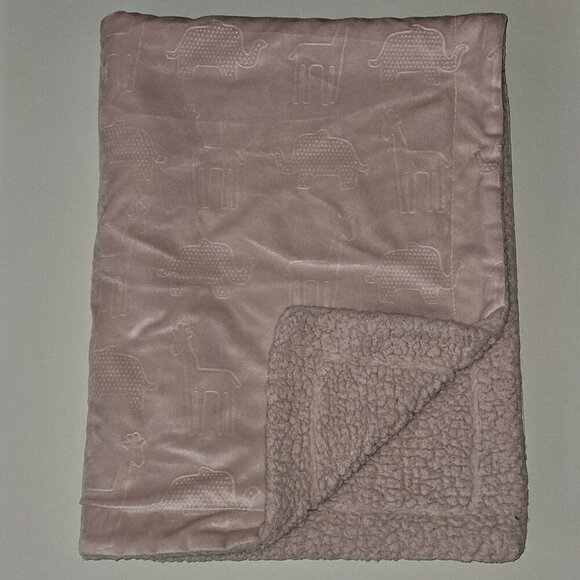 RN 119741 Solid Pink Baby Blanket Fleece Embossed Animal Safari Elephant Giraffe - Picture 1 of 8